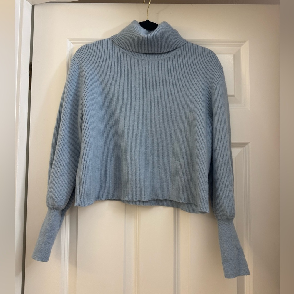 🔷EDIT BY NINE CROPPED SWEATER🔷